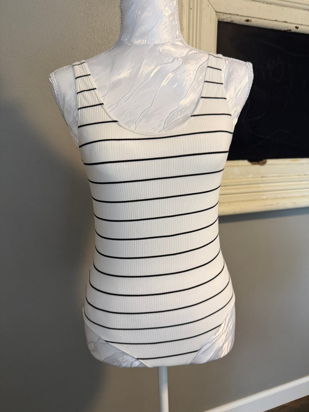 DKNY Seamless Striped Ribbed Tank Bodysuit medium